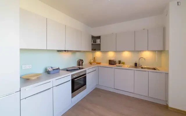 Neat double bedroom in Moabit 2
