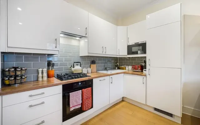 Warwick Way, Pimlico, London, SW1V 1SD 2
