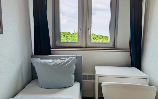 Gutenbergstrasse Koeln 50823 Germany 0