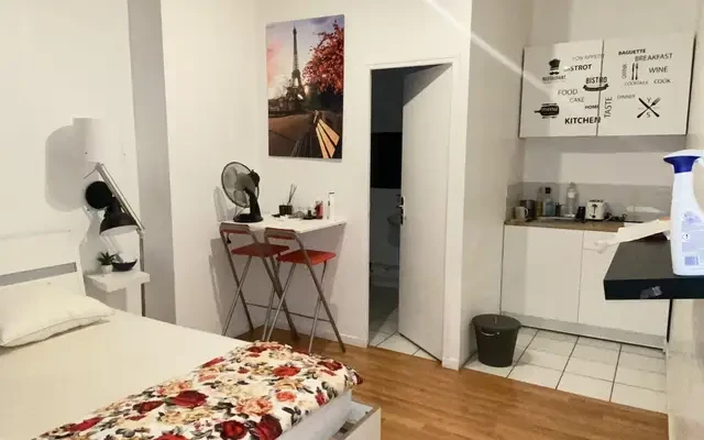 PARIS 2e·22m²·F1·Studio·Fully furnished 0