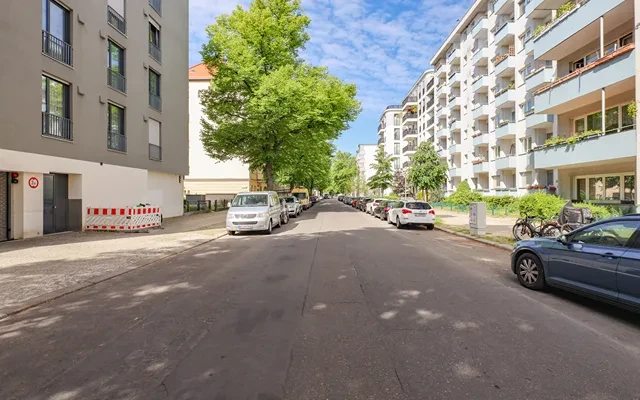 Borussiastraße 1