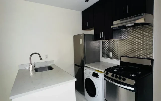 350 Manhattan Ave 1