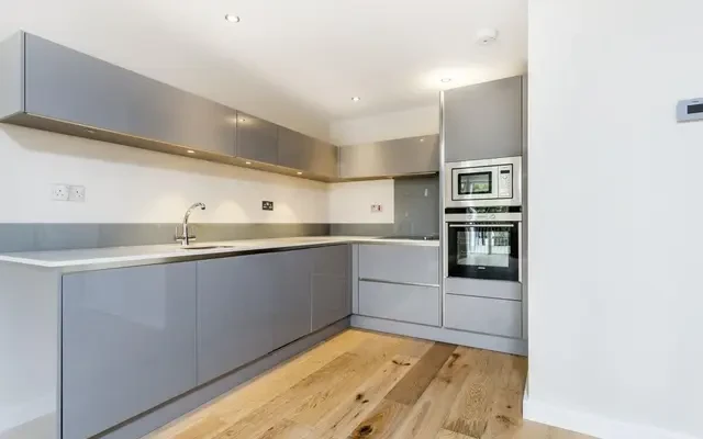 Bedford Road, Clapham, London, SW4 7SH 2