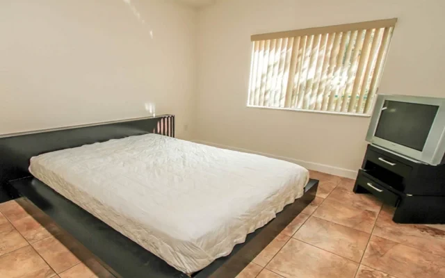Valencia South Miami 3