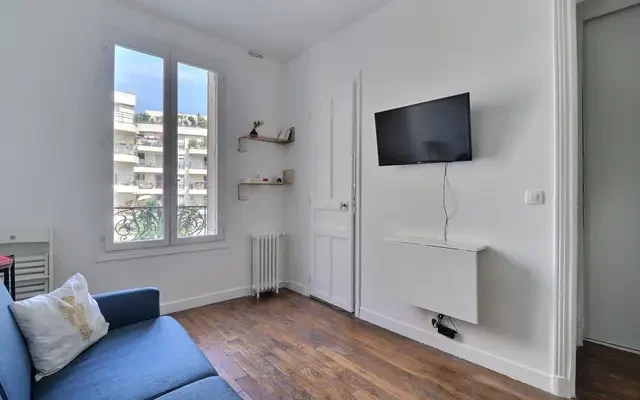studio near Rue Yves Kermen 4