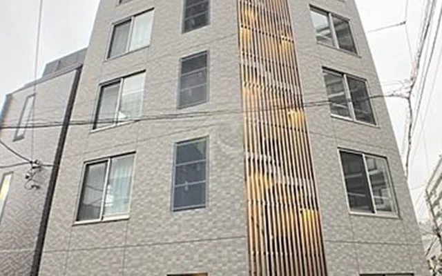 the SUGAMO Room 401 0