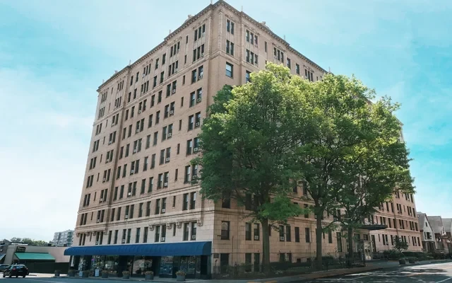 Arlington Apartments 0