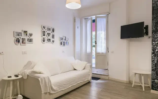Via Sinuessa 3