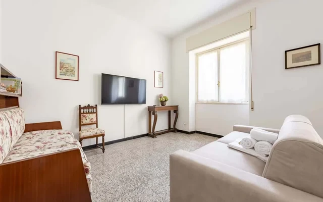 Sunny flat near the beach 1
