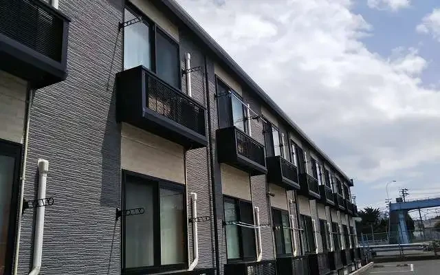 レオパレスアミティエ 1