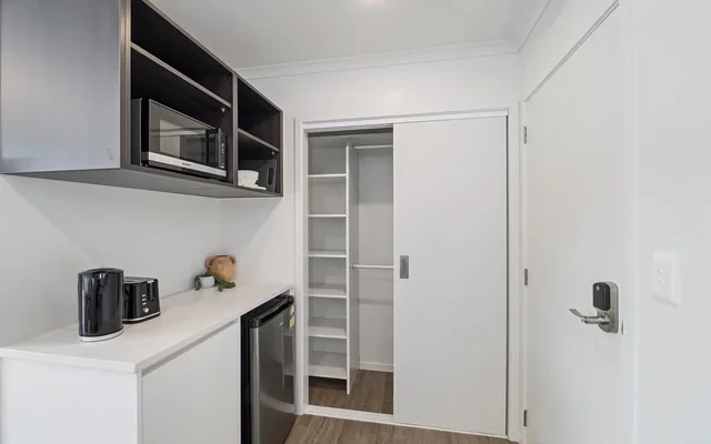 159 Unsworth Drive 2