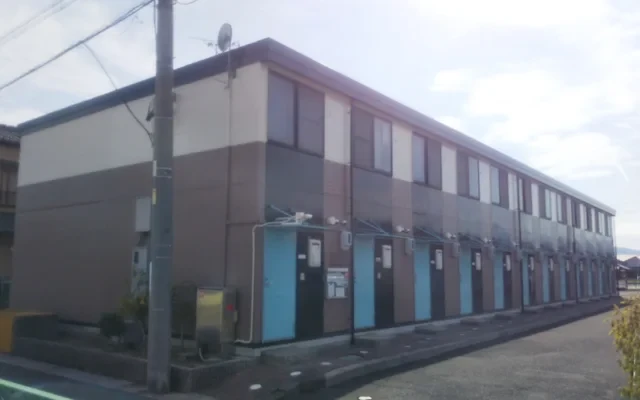 レオパレスアゼリア 0