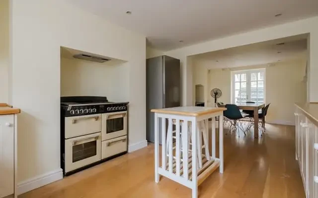 Barnsbury Road, London, N1 0ER 1