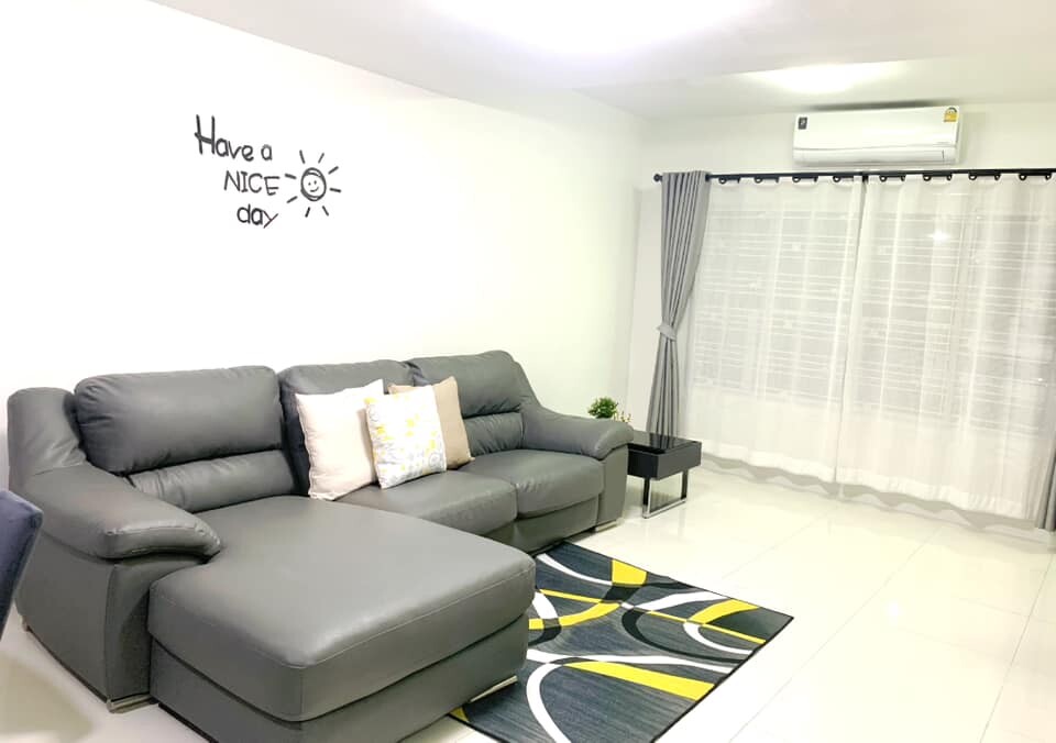 3-BR Townhouse for Rent, ฿17,000/month, The Connect Watcharaphon Express Way