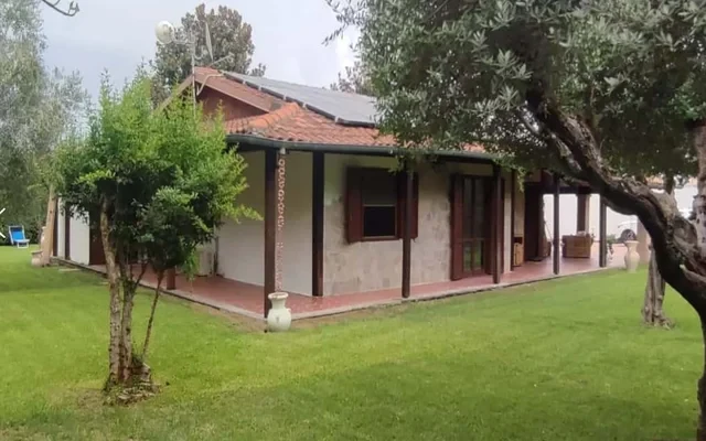 Via Pernier - casette indipendenti Ostia Antica 3