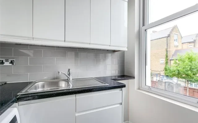 LH-Warwick Road Studio 4