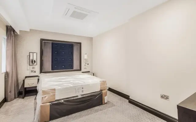 Gloucester Terrace, London, W2 3DH 0