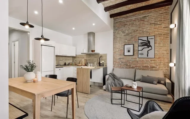 Espriu - 2 bedrooms and balcony in Sant Antoni 0