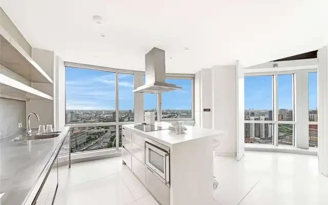 Ontario Tower 0