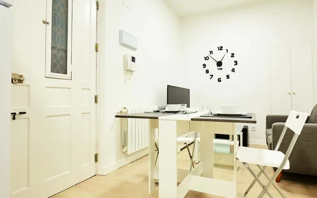 Avenida de Menendez Pelayo 2