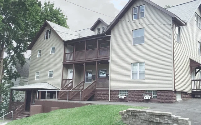 105 Comstock Avenue - Syracuse student accommodation