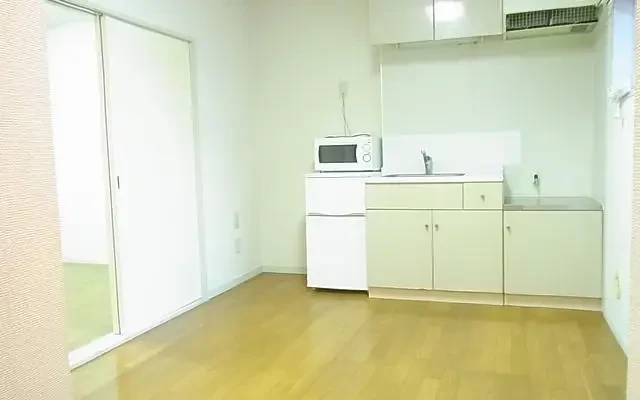 レオパレス富士見 4