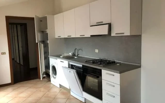 Legnano 713 - bilocale mansardato Corso Garibaldi 2