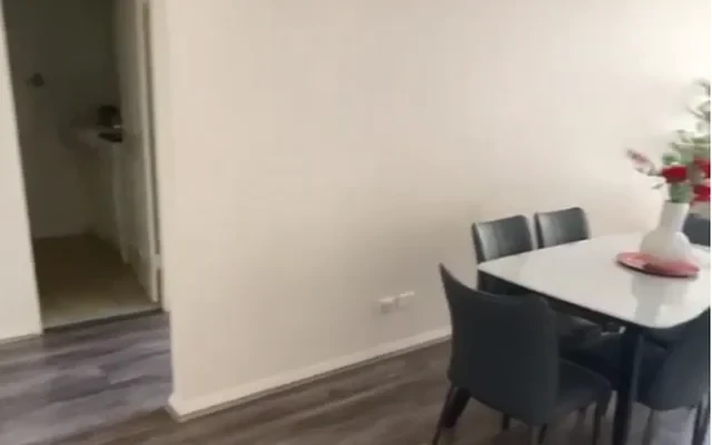 28-30 Hassall Street 3