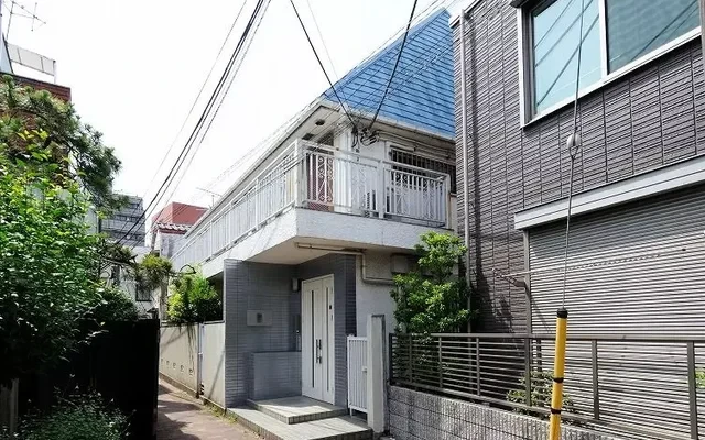 Cross Yotsuya 1 0