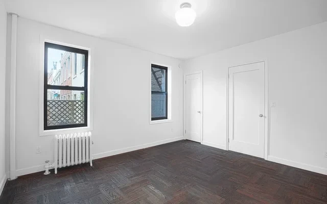 140 Waverly Place 1