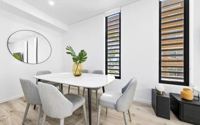 15-19 Clarence Street 4
