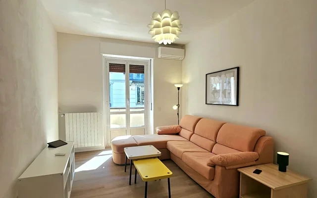 Bilocale in via Asiago, Milano 2