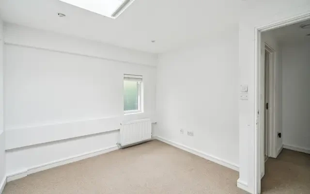 Elm Grove, Wimbledon, London, SW19 4BW 4