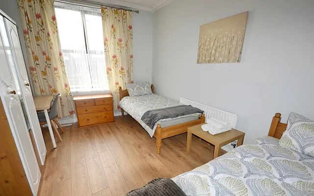 133 Lower Glanmire Road 4
