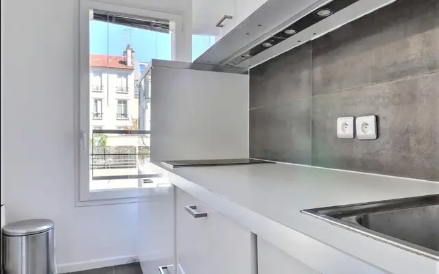 studio near Rue de la Saussière 3