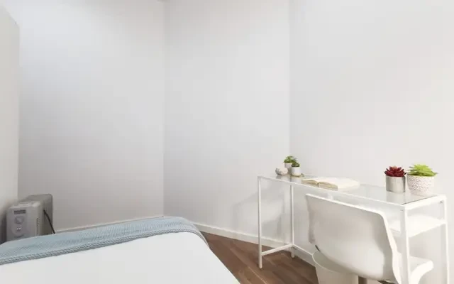 Appartamento minimalista a Madrid, Calle Valencia 2