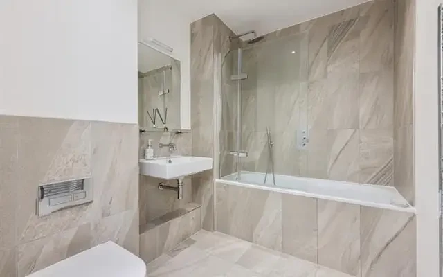 Henry Darlot Drive, London, NW7 1SB 3