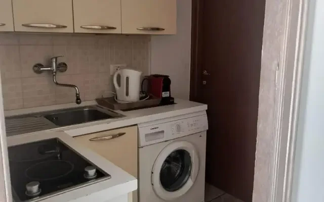 studio near Via Belfiore 1