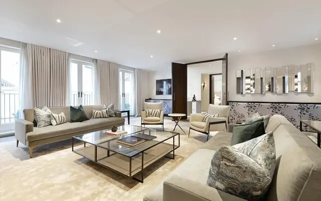 Eaton Mews South, Belgravia, London, SW1W 9HR 4