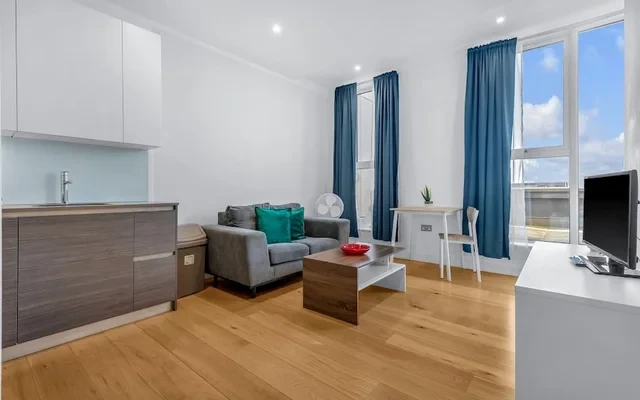 Heathrow Central Apartments 0
