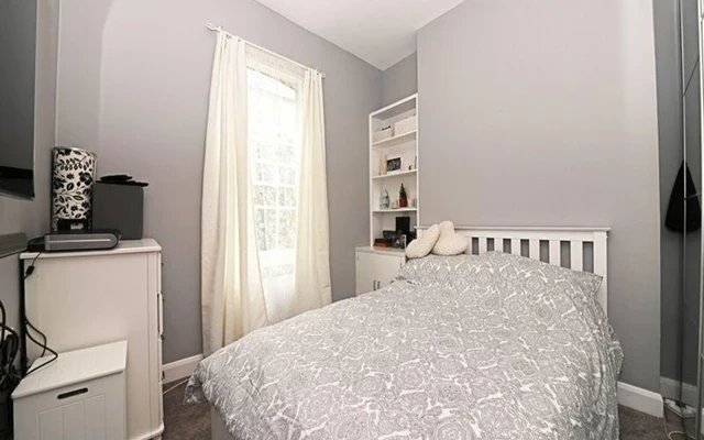 LH-151 Gray's Inn Road - London student accommodation