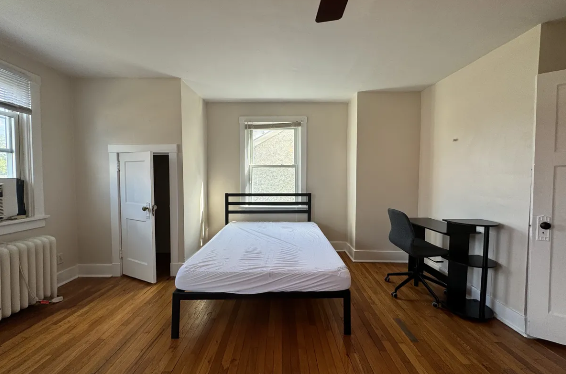 4 Bed 1.5 Bath