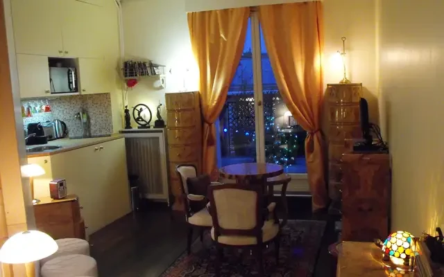 PARIS 9e·19m²·F1·Studio·With furniture 0