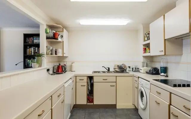Hermitage Court, Wapping, London , E1W 1PW 3