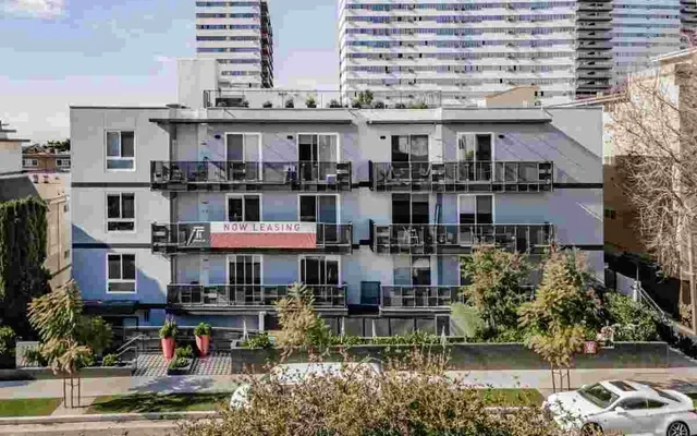 1265 Barry Ave 1