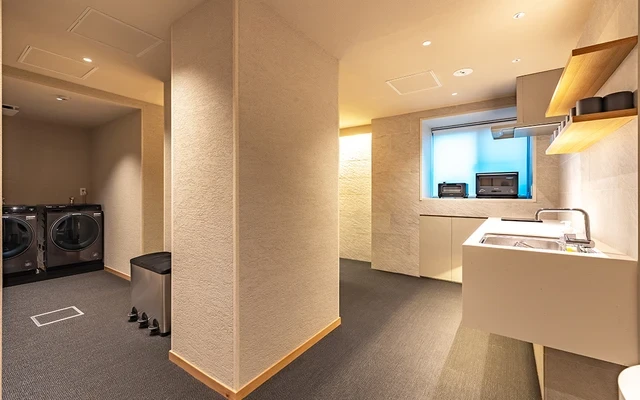 DASH LIVING GOJO 3