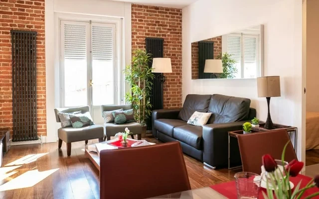 Plaza de Tirso de Molina 1