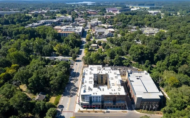 Bixby on College 1