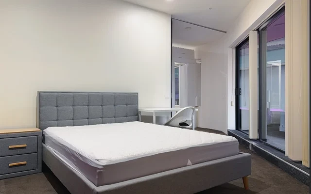 300 Swanston Street 2