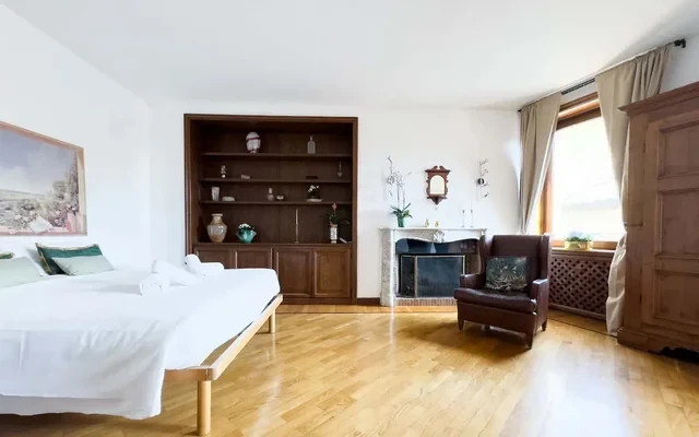 Via Giulia 4